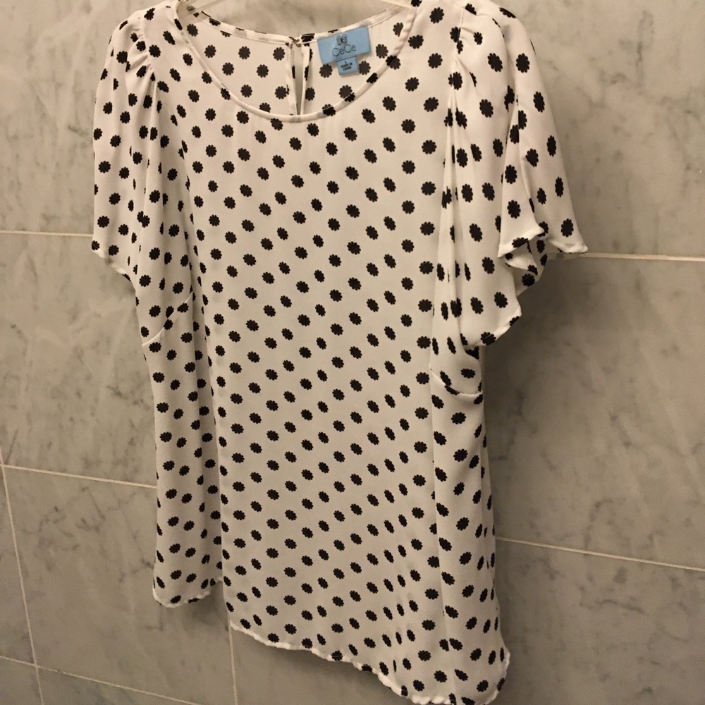 Cece large top white black